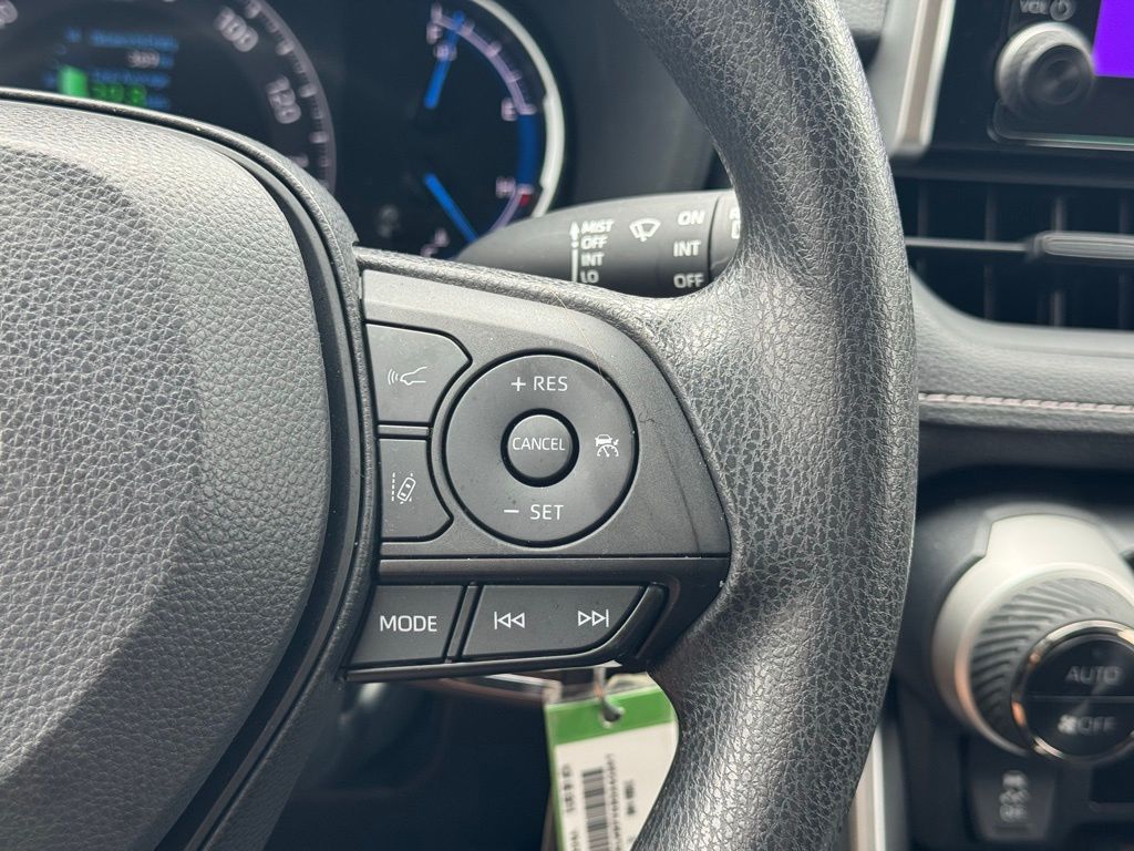 2024 Toyota RAV4 Hybrid LE photo 25