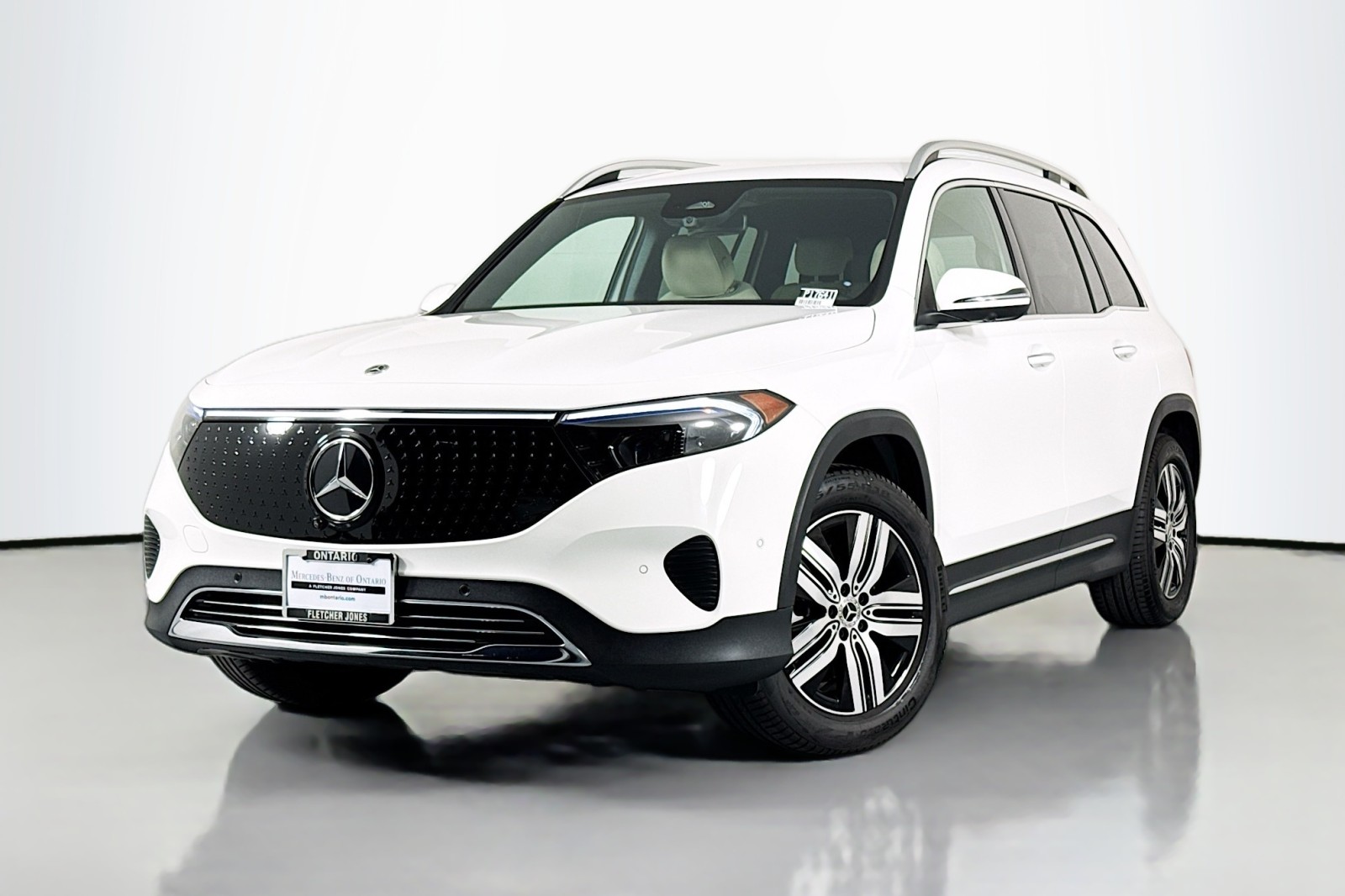 2025 Mercedes-Benz EQB Base's photo