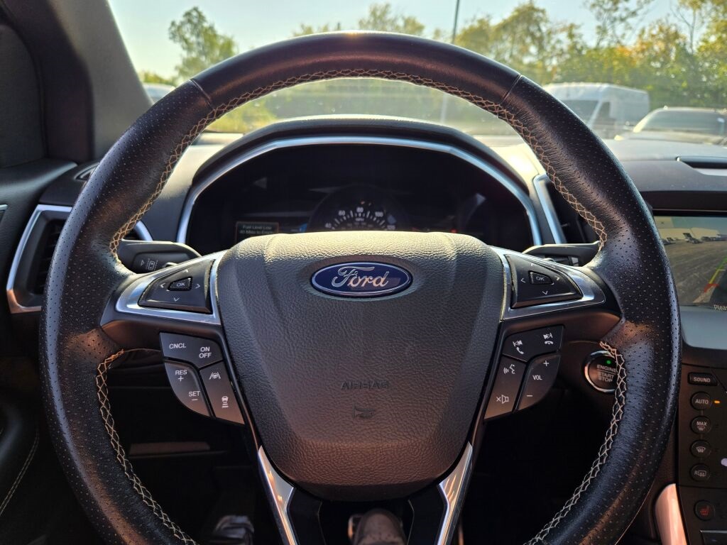 2019 Ford Edge ST photo 27