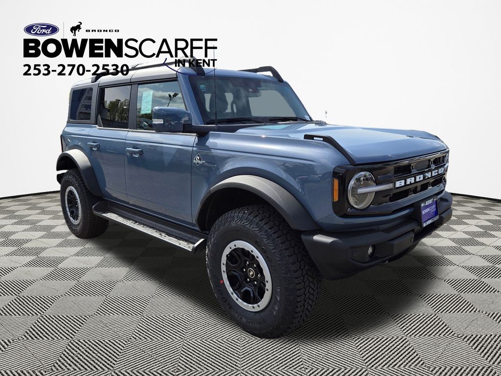 2025 Ford Bronco Outer Banks photo 3