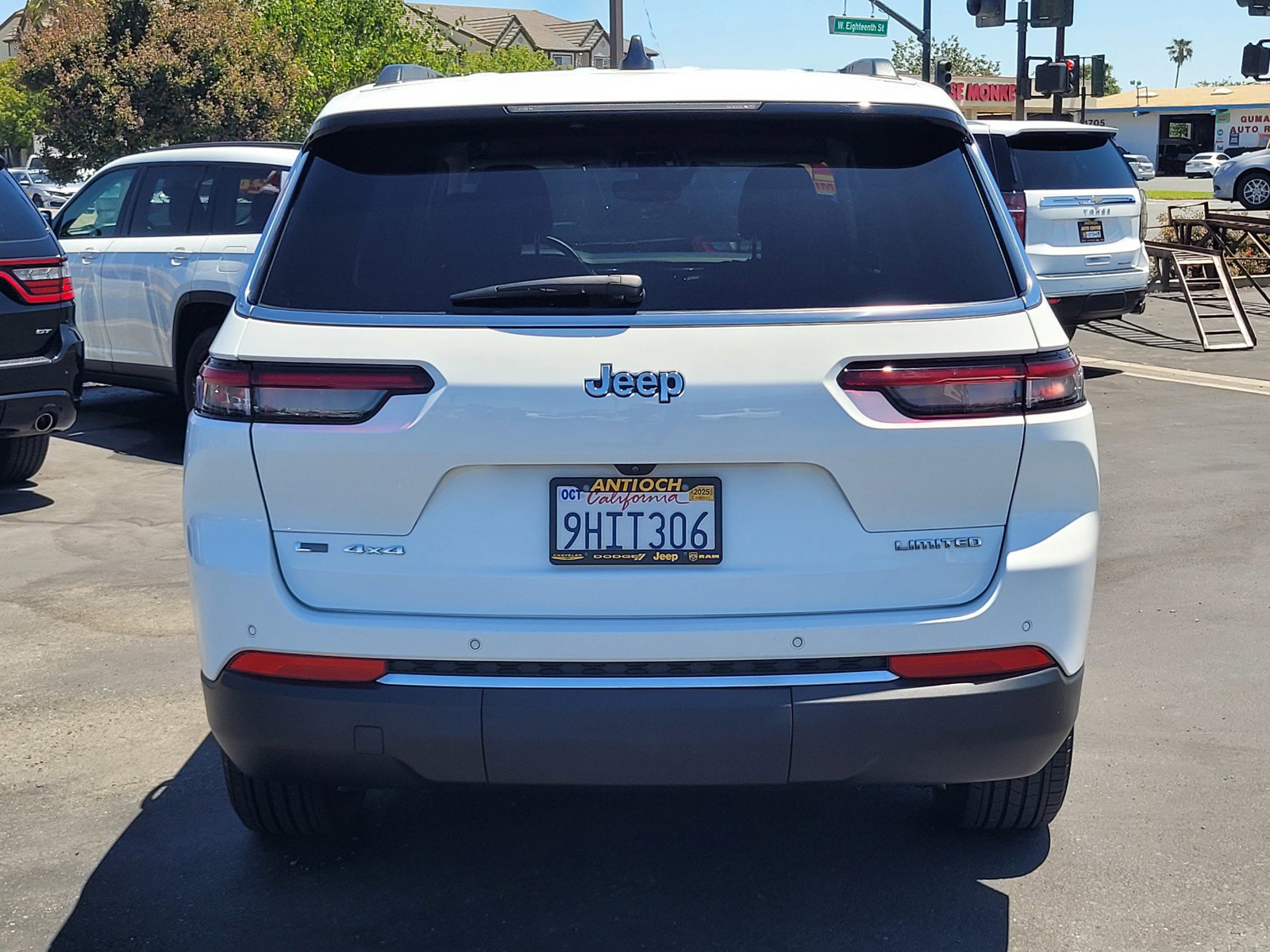 2022 Jeep Grand Cherokee Limited photo 3