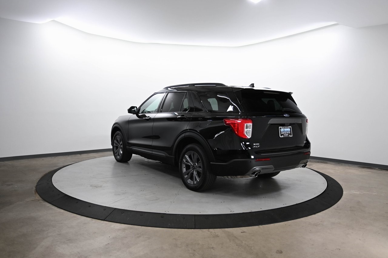 2022 Ford Explorer XLT photo 5