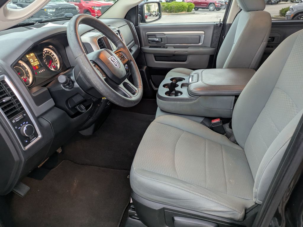 2016 Ram 1500 SLT photo 19