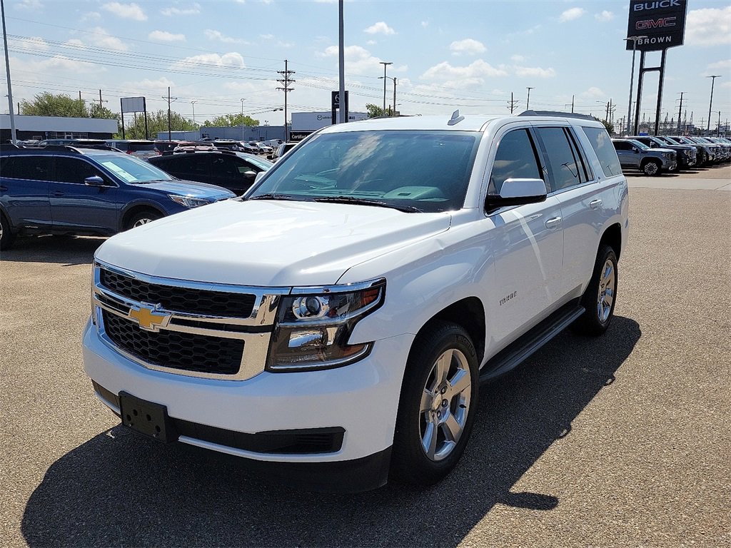 2017 Chevrolet Tahoe LT photo 4