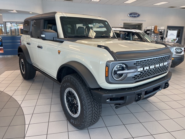 2025 Ford Bronco Badlands photo 3