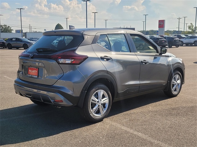 2025 Nissan Kicks Play S photo 3