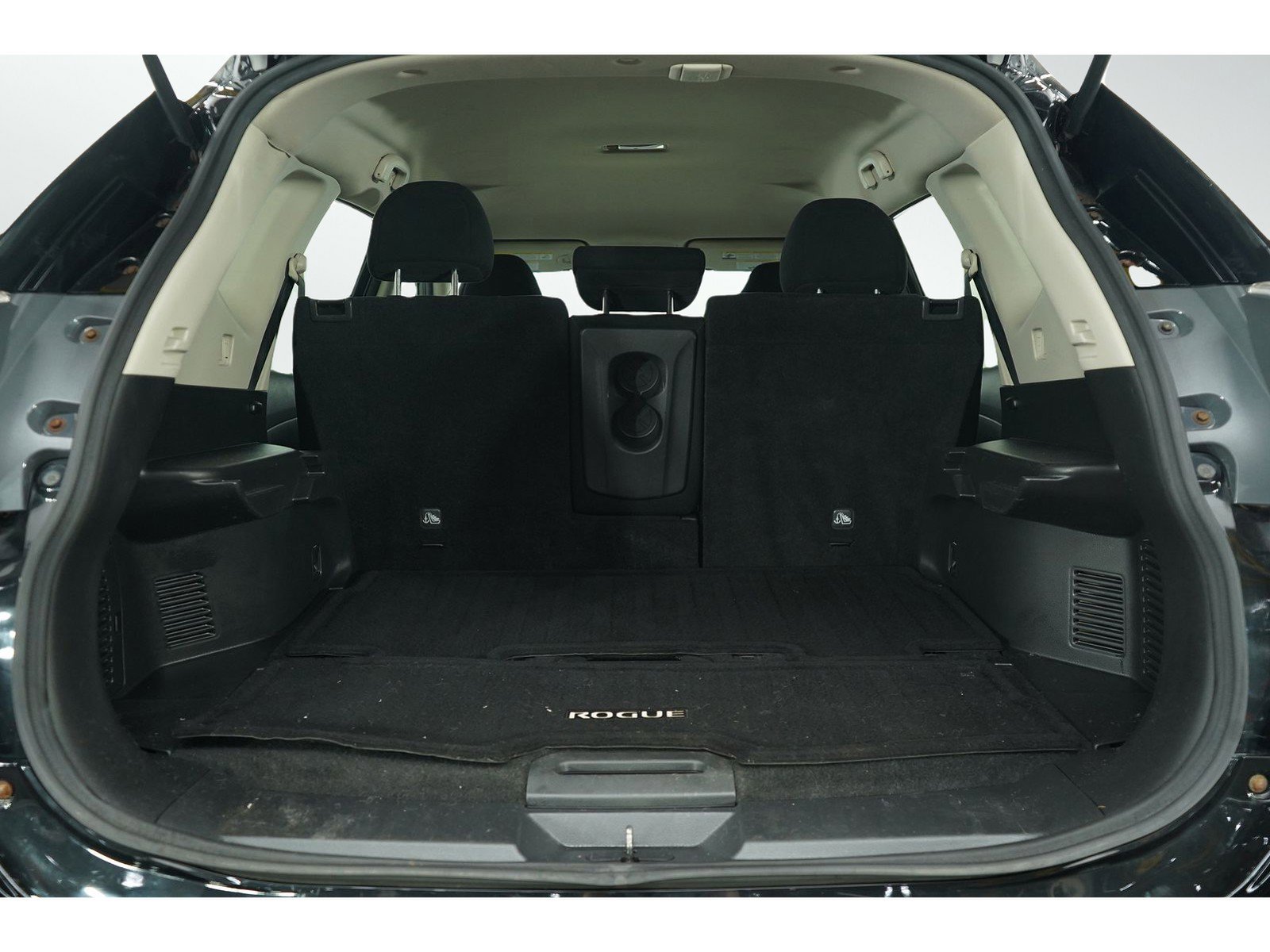 2016 Nissan Rogue SV photo 14