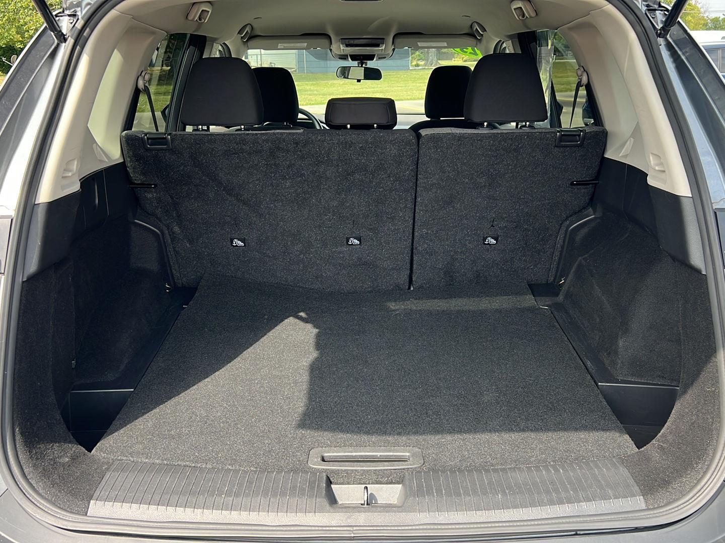 2023 Nissan Rogue SV photo 9