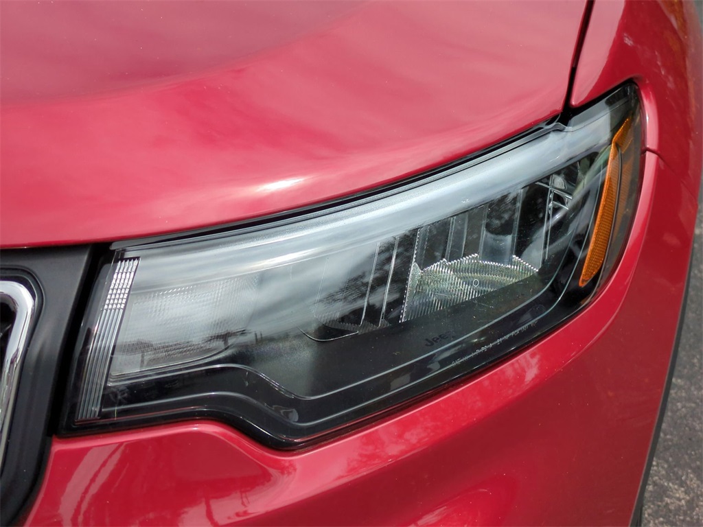 2025 Jeep Compass Latitude photo 9