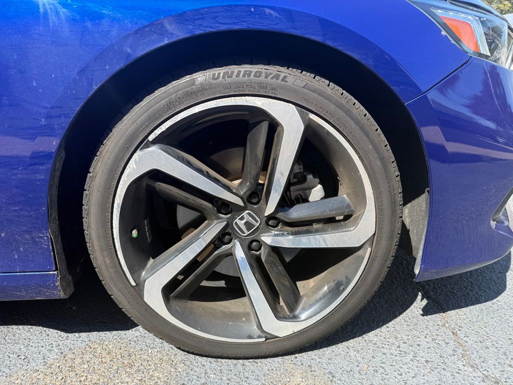 2021 Honda Accord Sport photo 4