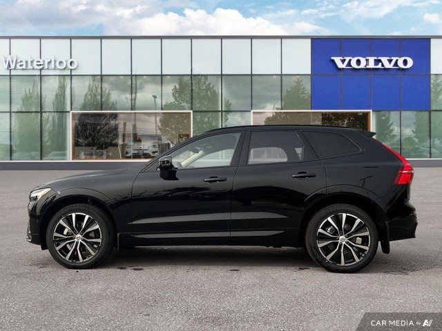 2025 Volvo XC60 B5 Plus Dark Theme
