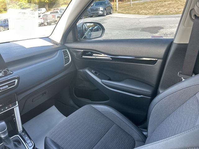 2022 Kia Seltos Nightfall Edition photo 27