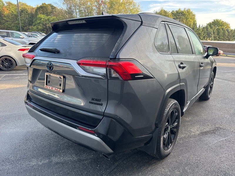 2023 Toyota RAV4 Hybrid XSE photo 3