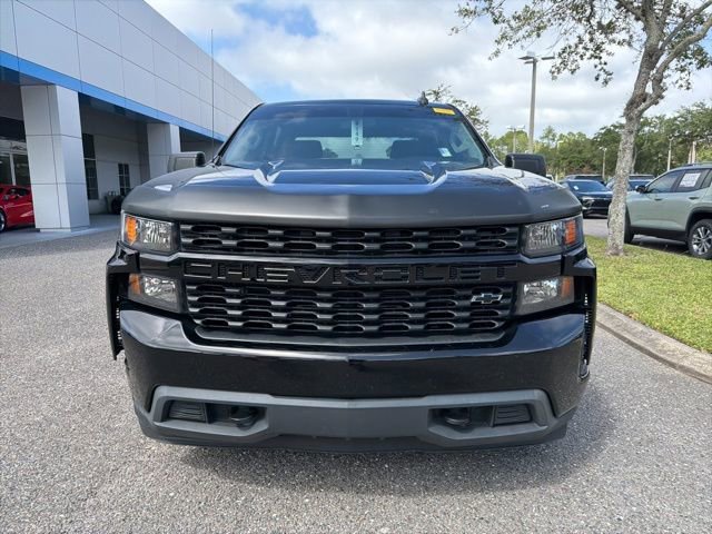 2022 Chevrolet Silverado Custom photo 2