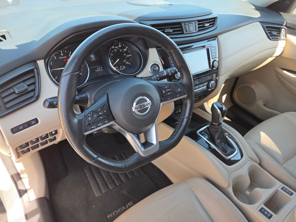 2018 Nissan Rogue SL photo 11