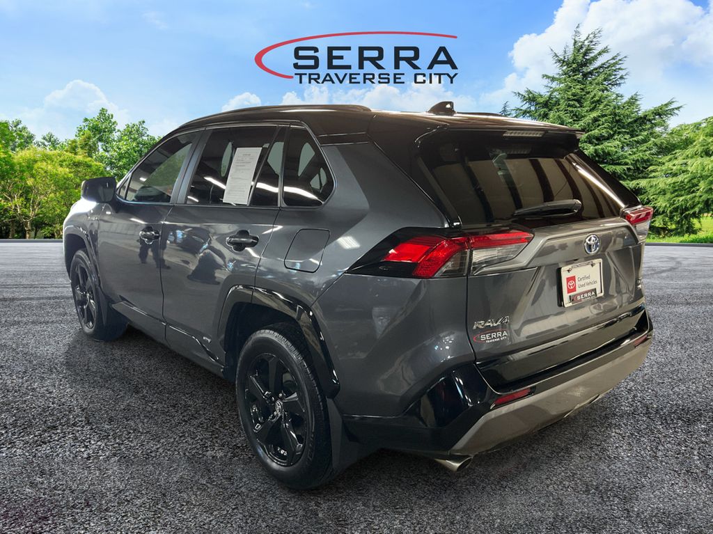 2020 Toyota RAV4 Hybrid XSE photo 4