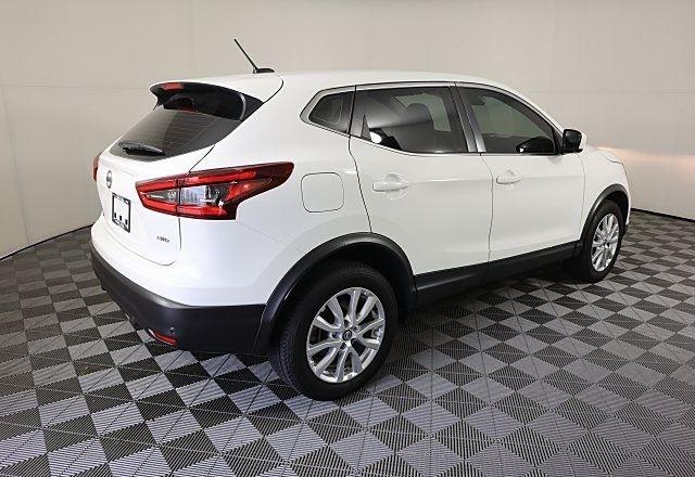2022 Nissan Rogue Sport S photo 4