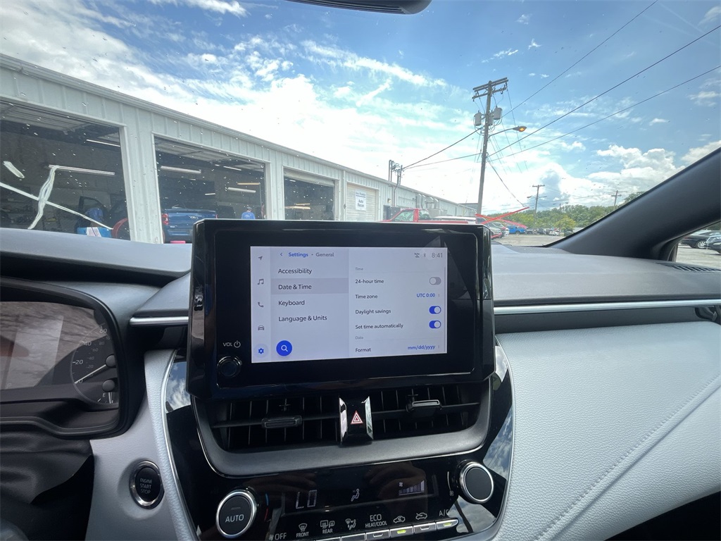2023 Toyota Corolla SE photo 15