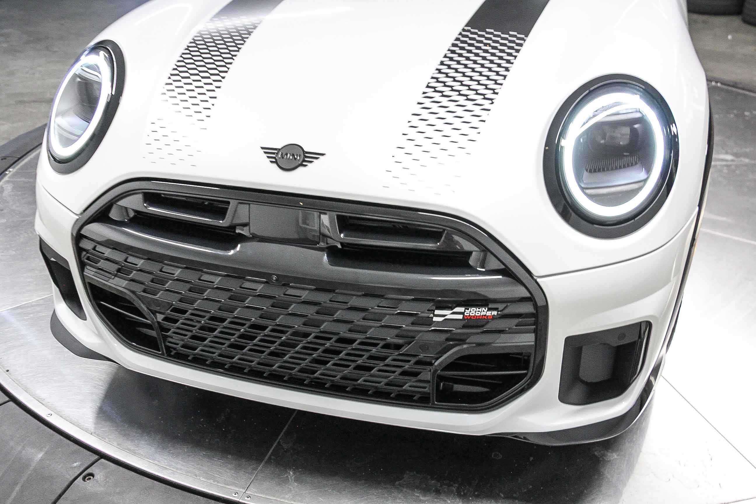2026 Mini Cooper Hardtop S 2 Door Iconic photo 11