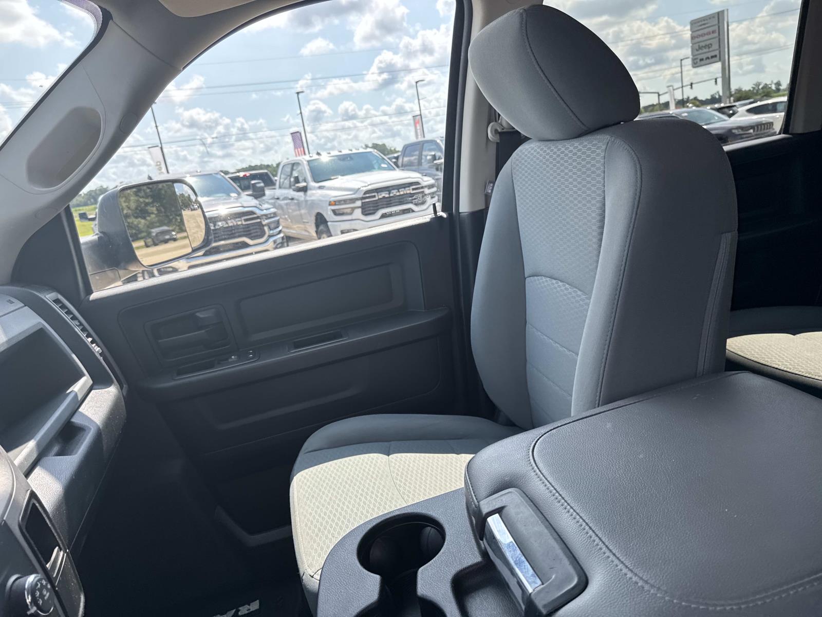 2018 Ram 2500 Tradesman photo 14