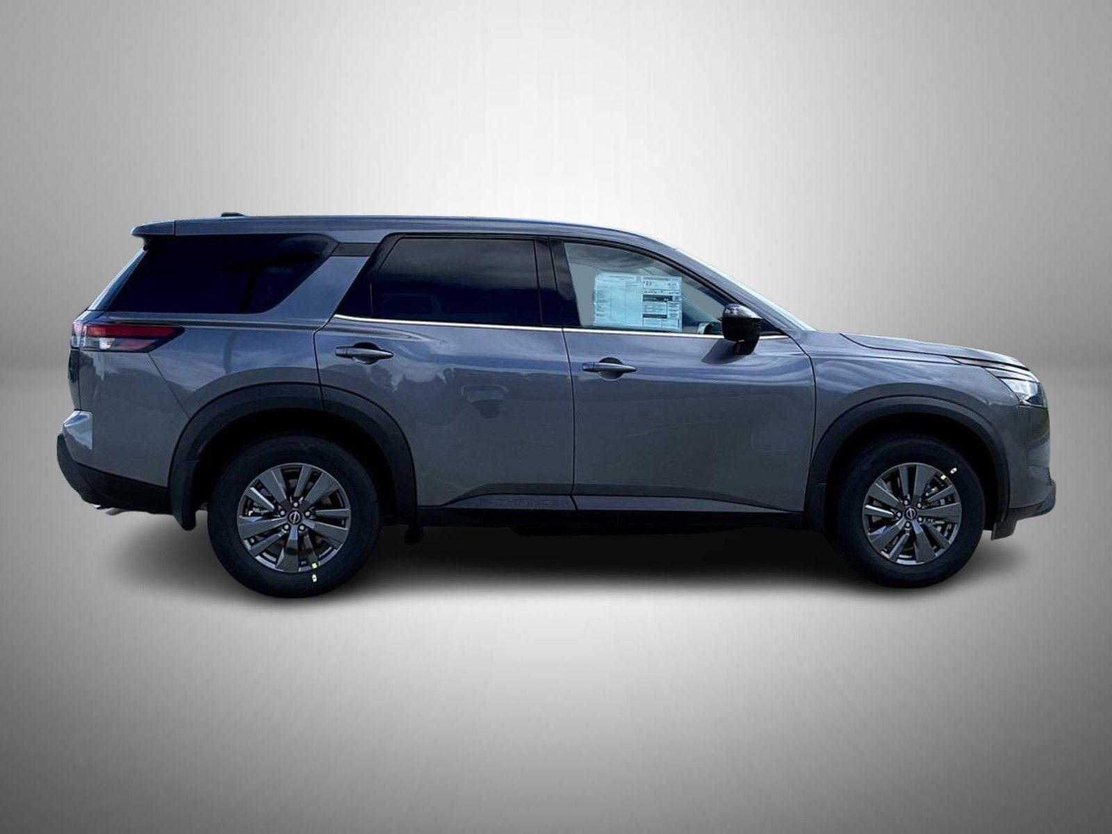 2025 Nissan Pathfinder S photo 4