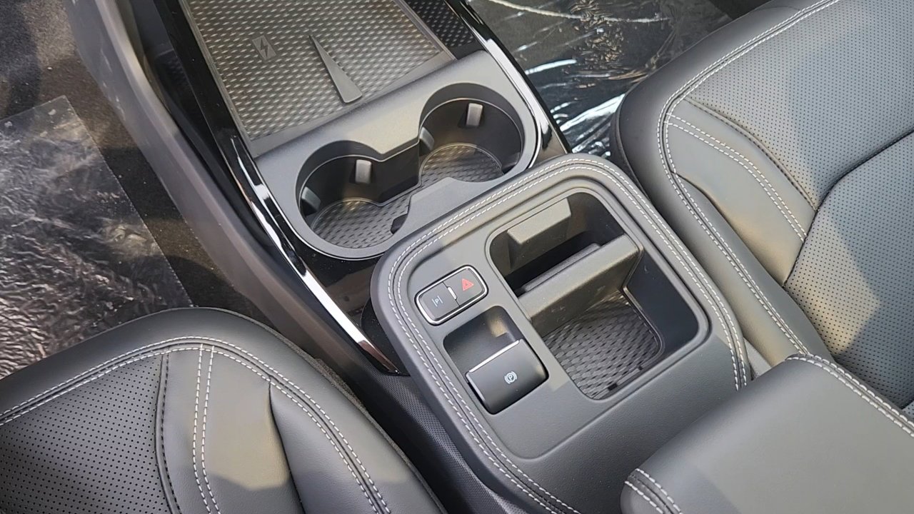 2025 Ford Mustang Mach-E Premium photo 14