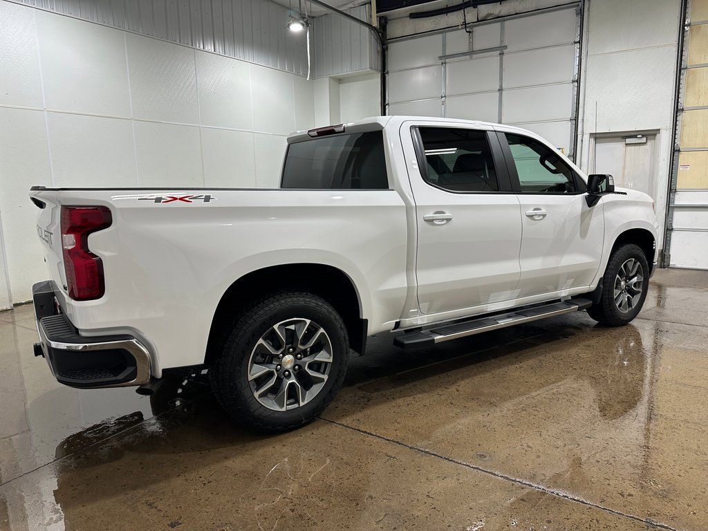 2026 Chevrolet Silverado 1500 LT photo 4