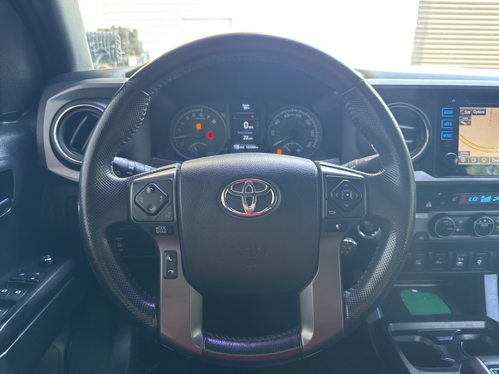 2016 Toyota Tacoma TRD Sport photo 6