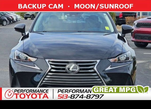 2020 Lexus IS 300's photo