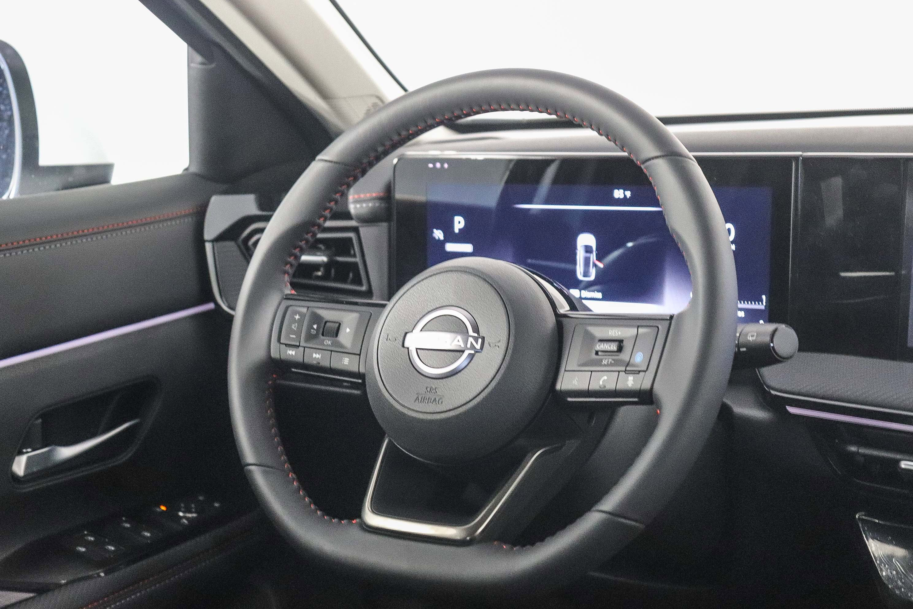2025 Nissan Kicks SR photo 16