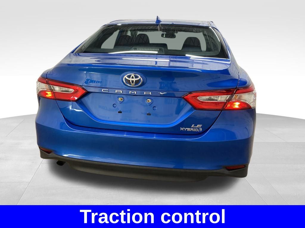 2019 Toyota Camry Hybrid LE photo 4