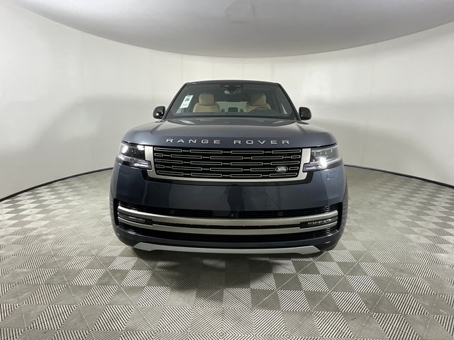 2025 Land Rover Range Rover SE photo 4