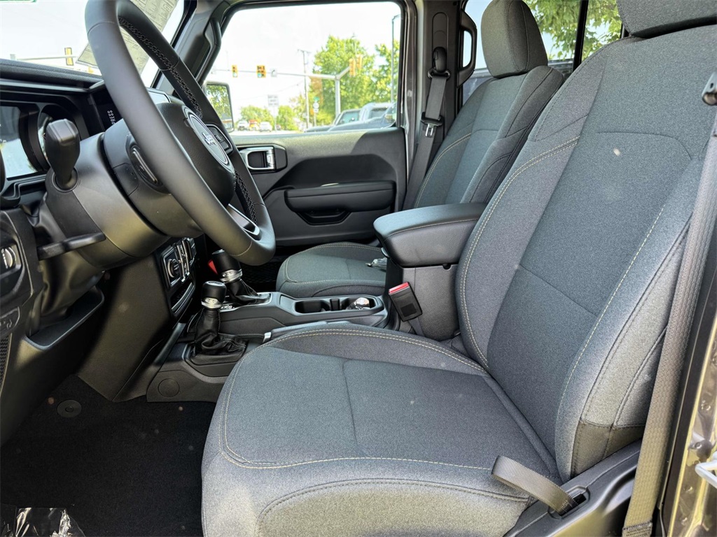2025 Jeep Wrangler Sport S photo 11