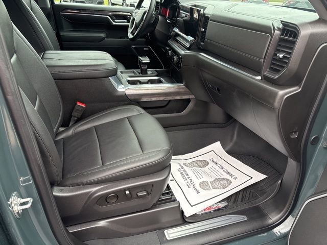 2025 Chevrolet Silverado 1500 LTZ photo 11