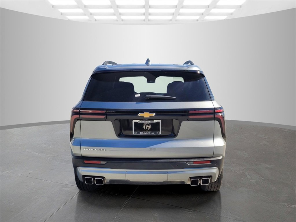 2025 Chevrolet Traverse photo 4