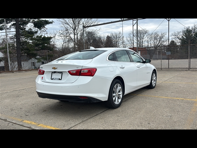 2025 Chevrolet Malibu 1LT photo 3