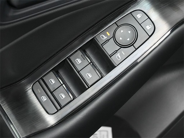 2026 Nissan Rogue S photo 9
