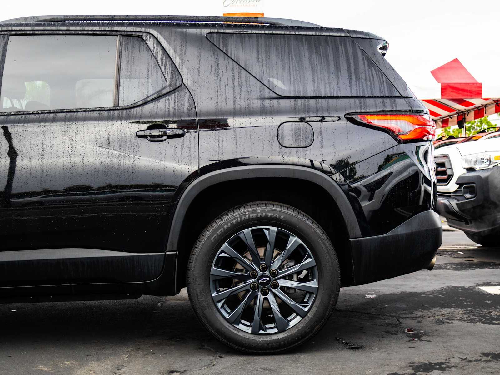 2022 Chevrolet Traverse RS photo 2