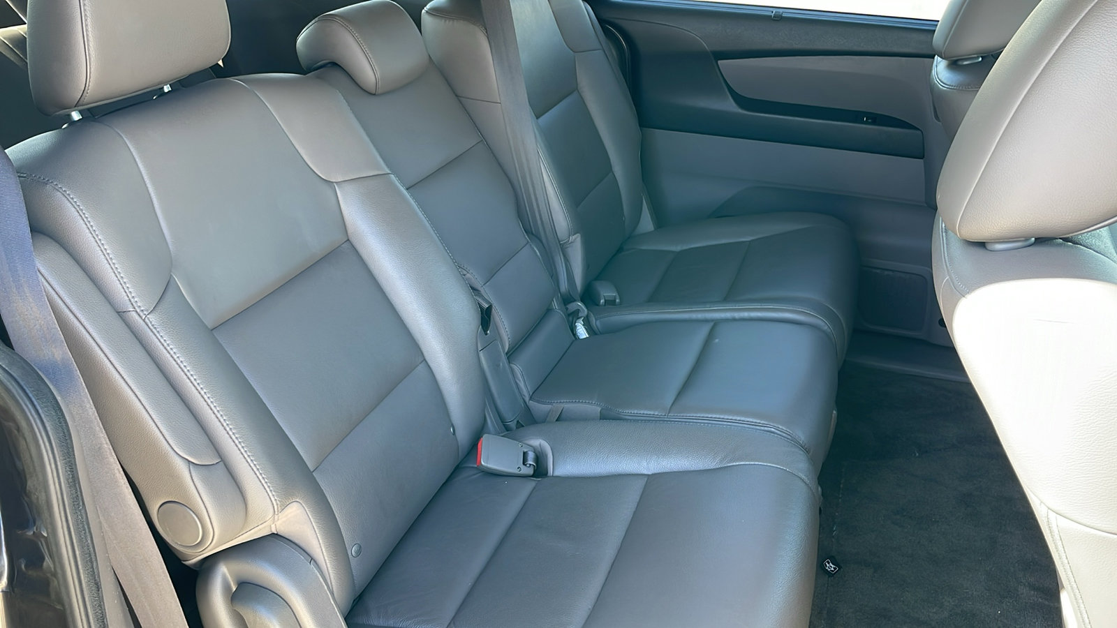 2015 Honda Odyssey EX-L photo 28