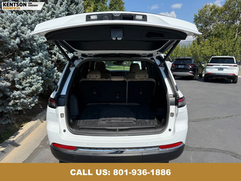 2024 Jeep Grand Cherokee Limited photo 32