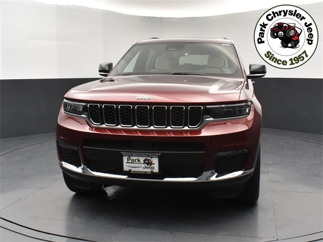 2025 Jeep Grand Cherokee Limited photo 2