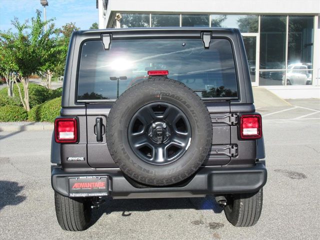 2025 Jeep Wrangler Sport photo 5