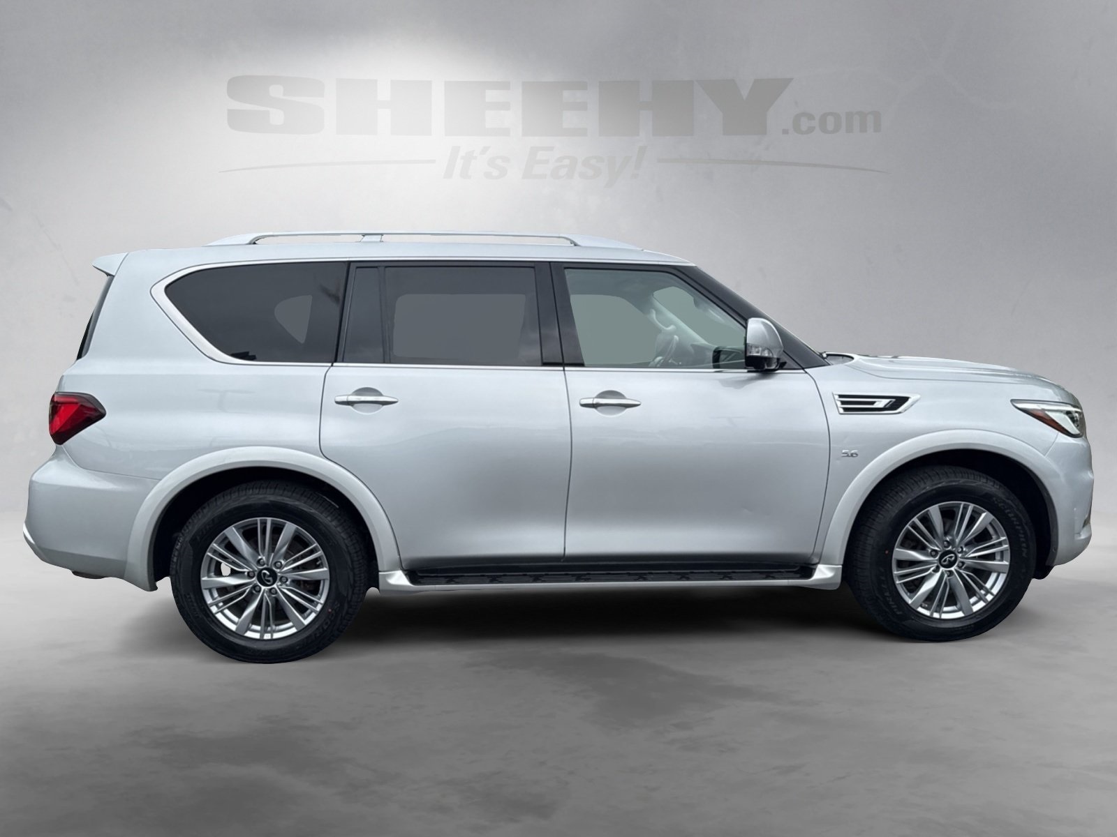 2019 Infiniti QX80 Luxe photo 7