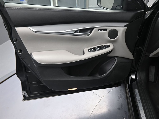 2024 Infiniti QX50 Luxe photo 16