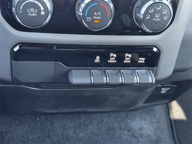 2025 Ram 1500 Big Horn photo 30