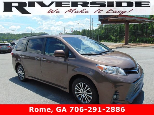 Certified Pre-Owned 2020 Toyota Sienna XLE FWD 8-Passenger (Natl) in ...