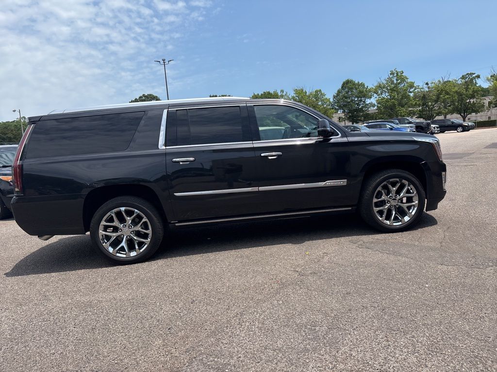 2019 Cadillac Escalade ESV Platinum photo 21