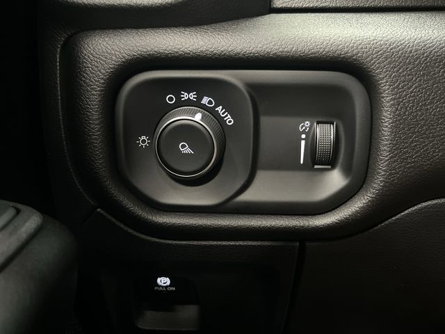 2026 Ram 1500 Tradesman photo 19