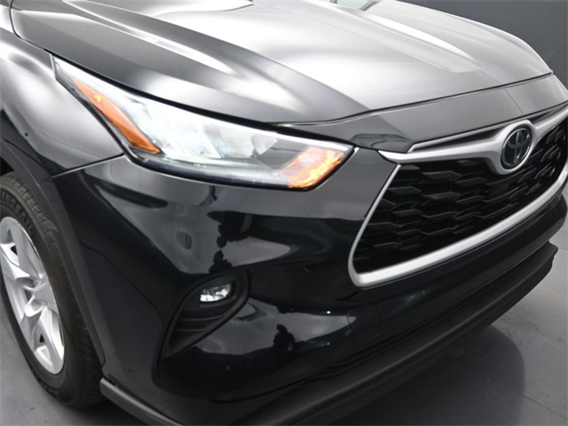 2020 Toyota Highlander LE photo 11