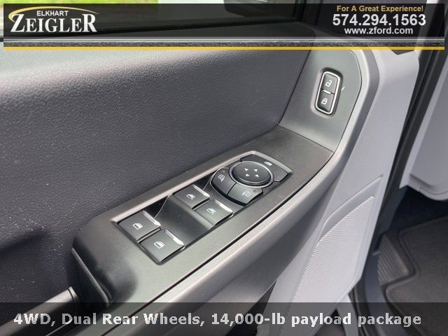 2024 Ford F-350 XLT photo 27